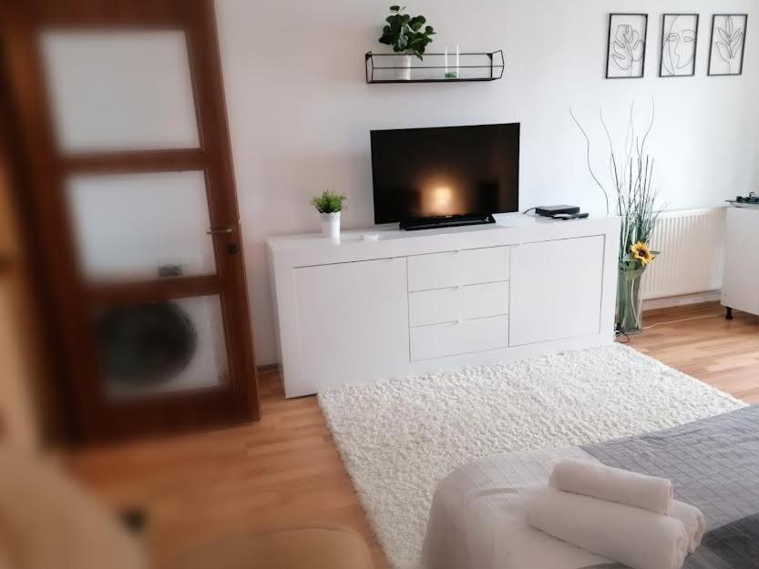 Nexus Studio Deluxe Apartment Miercurea Ciuc Exterior photo
